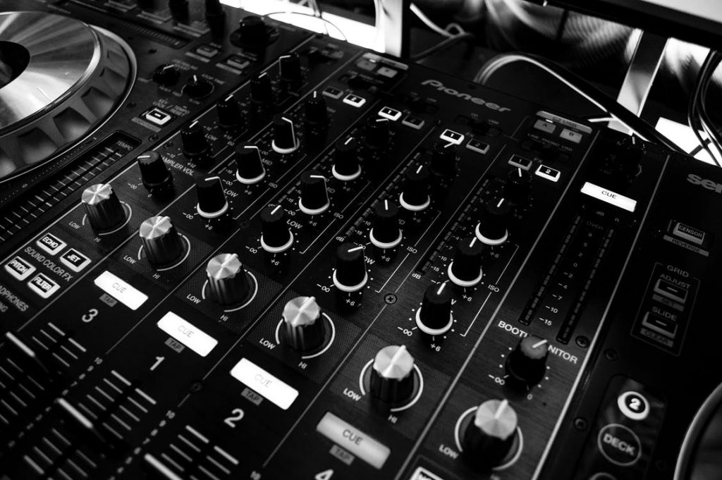 Comparing Portable Audio Mixers