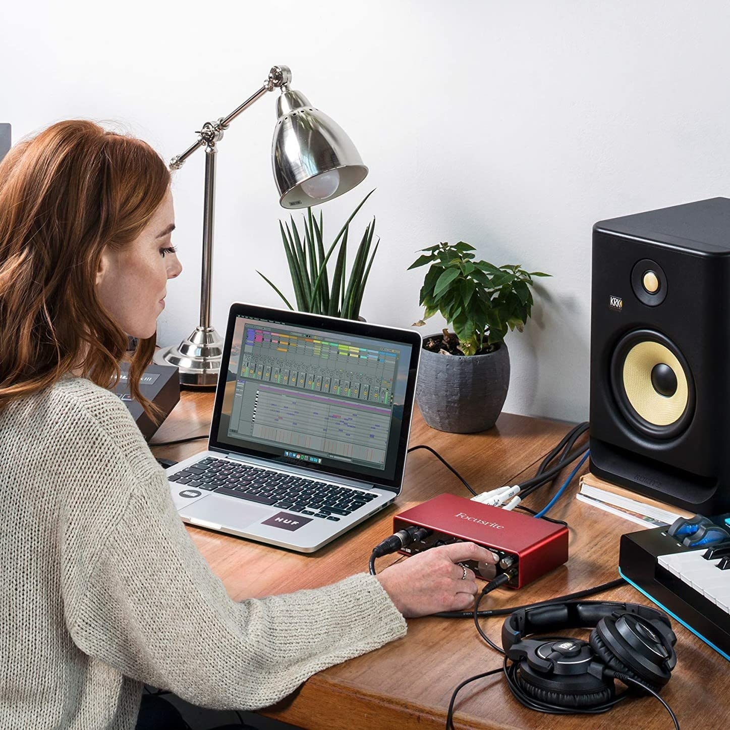 Focusrite Scarlett Solo Studio 3rd Gen USB Audio Interface Bundle for the Guitarist, Vocalist or Producer with Condenser - Image 18