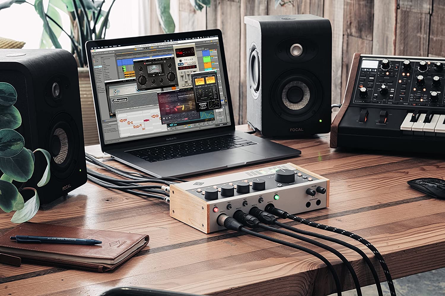 UA Volt 1 USB Audio Interface for recording, podcasting, and streaming with essential audio software, including $400 in UAD - Image 6