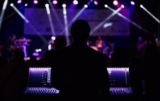 Here’s how you use event technology to cut costs