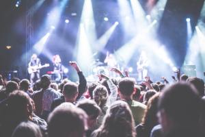 Real-Time Feedback: Benefits of Audience Response Systems