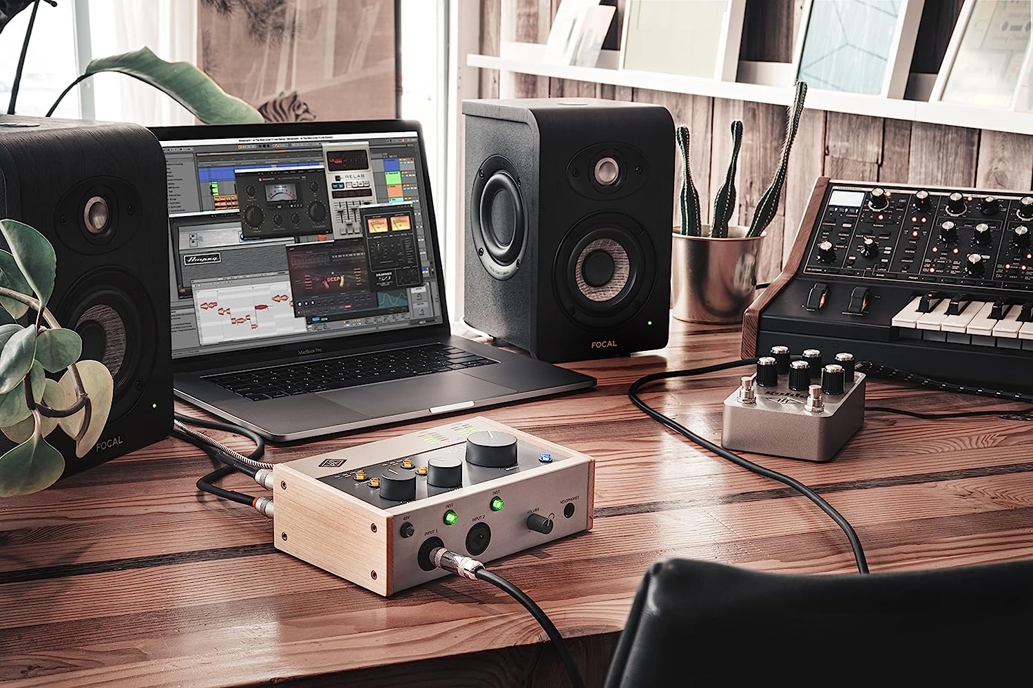 Universal Audio Audio Interface (VOLT2) - Image 6